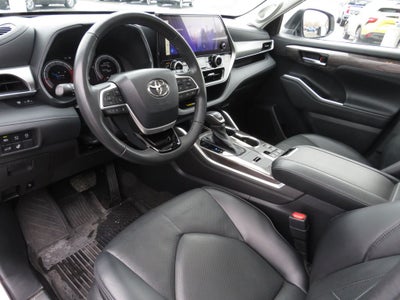 2023 Toyota Highlander Platinum