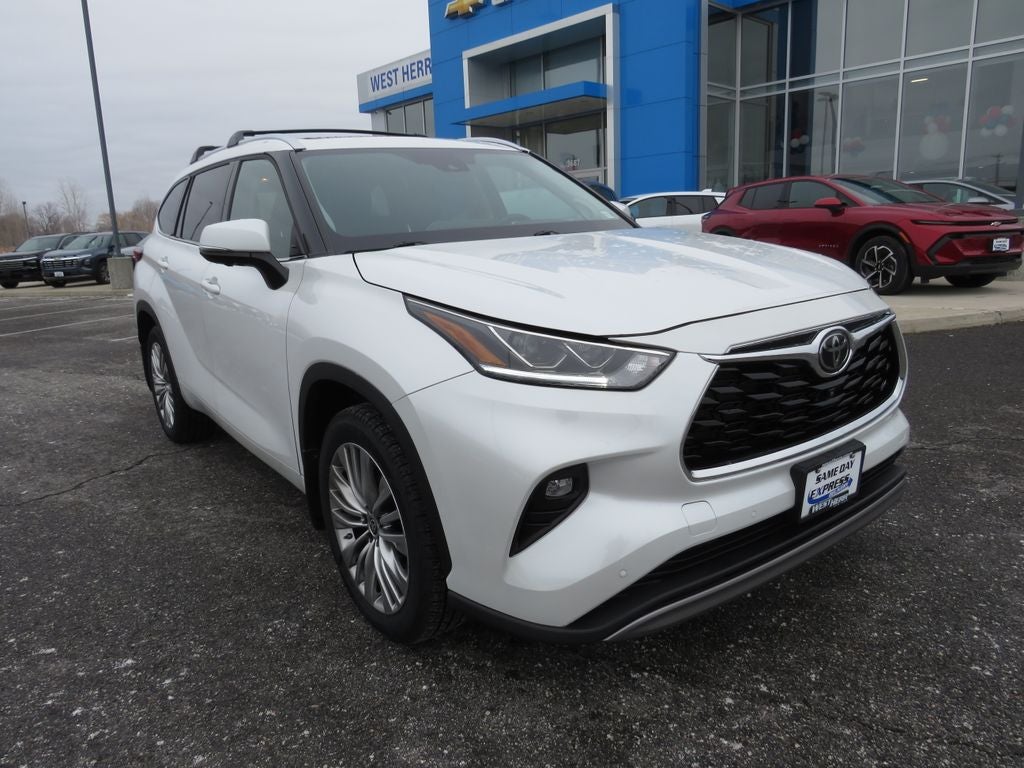 2023 Toyota Highlander Platinum