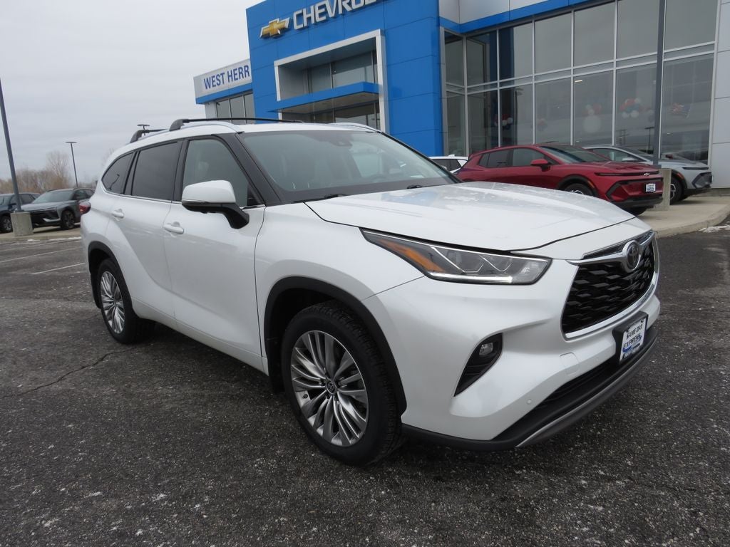 2023 Toyota Highlander Platinum