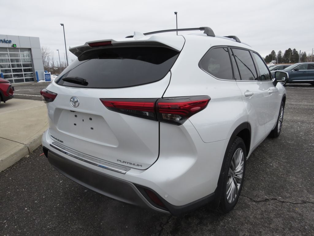 2023 Toyota Highlander Platinum