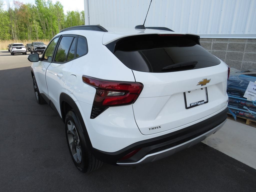 2024 Chevrolet Trax LT
