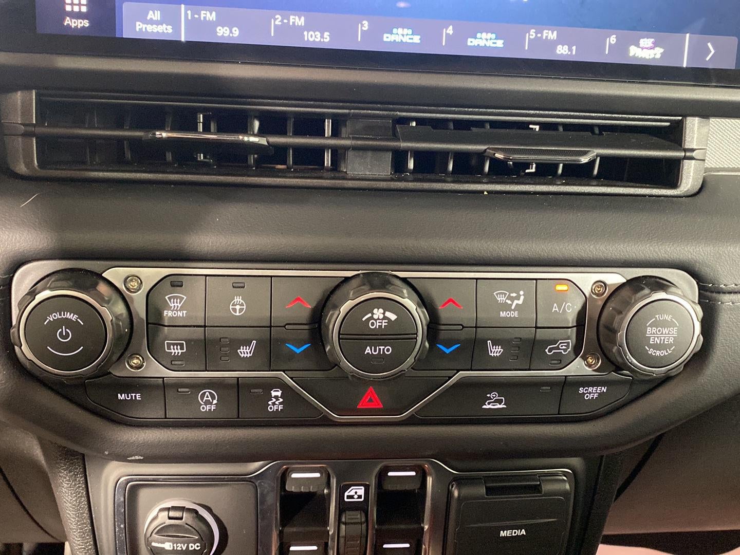 2026 Jeep Wrangler 4-Door Sahara