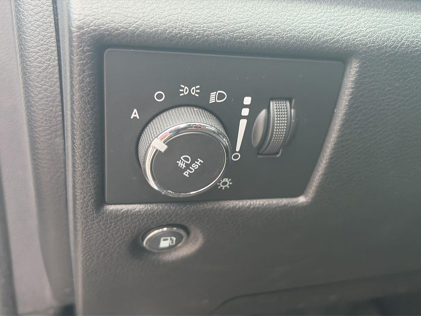 2019 Jeep Grand Cherokee Laredo E