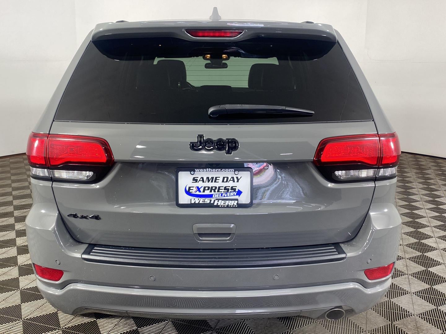 2021 Jeep Grand Cherokee Laredo X 4x4