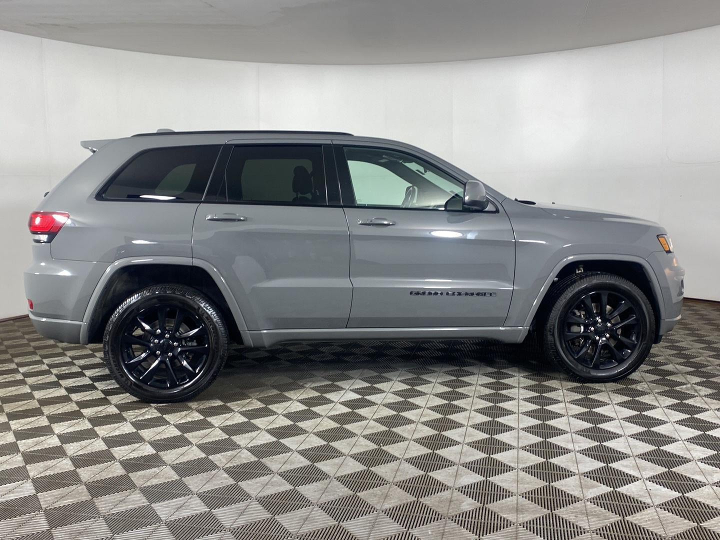 2021 Jeep Grand Cherokee Laredo X 4x4