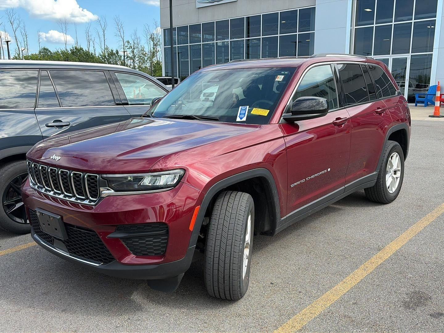 2023 Jeep Grand Cherokee Laredo 4x4