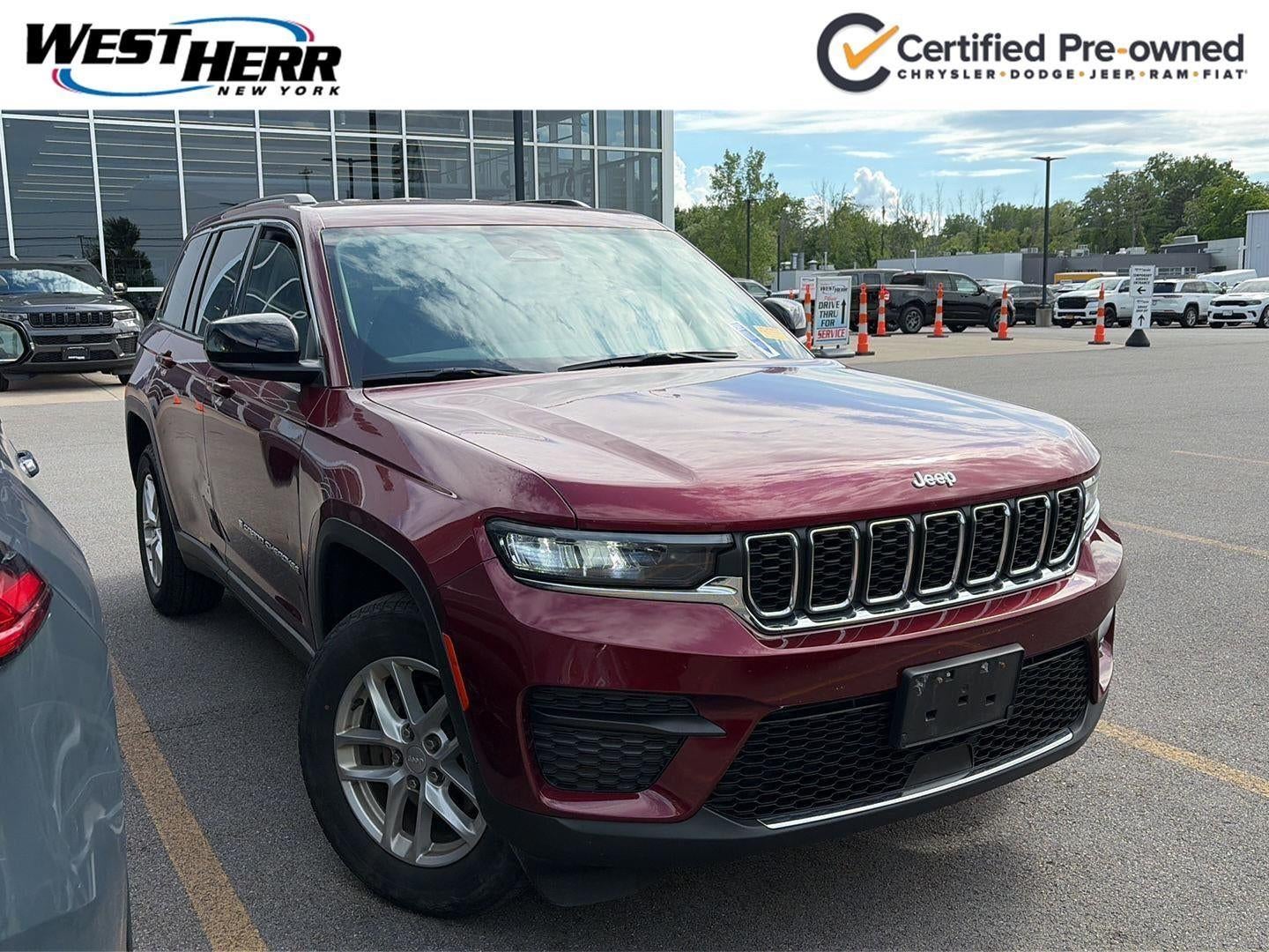 2023 Jeep Grand Cherokee Laredo 4x4
