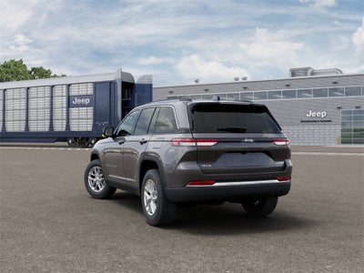 2025 Jeep Grand Cherokee GRAND CHEROKEE LAREDO X 4X4