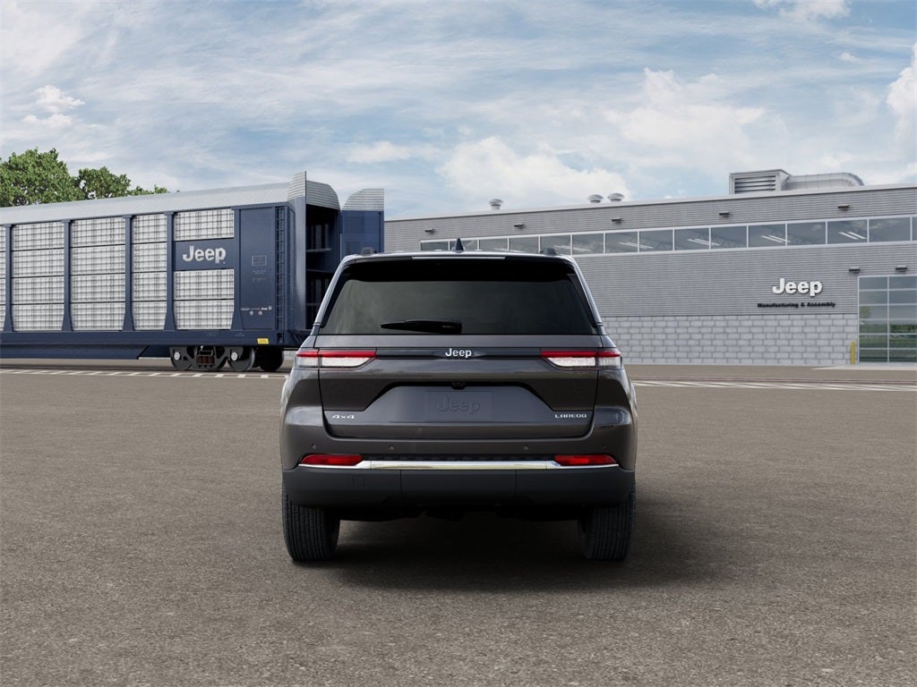 2025 Jeep Grand Cherokee GRAND CHEROKEE LAREDO X 4X4
