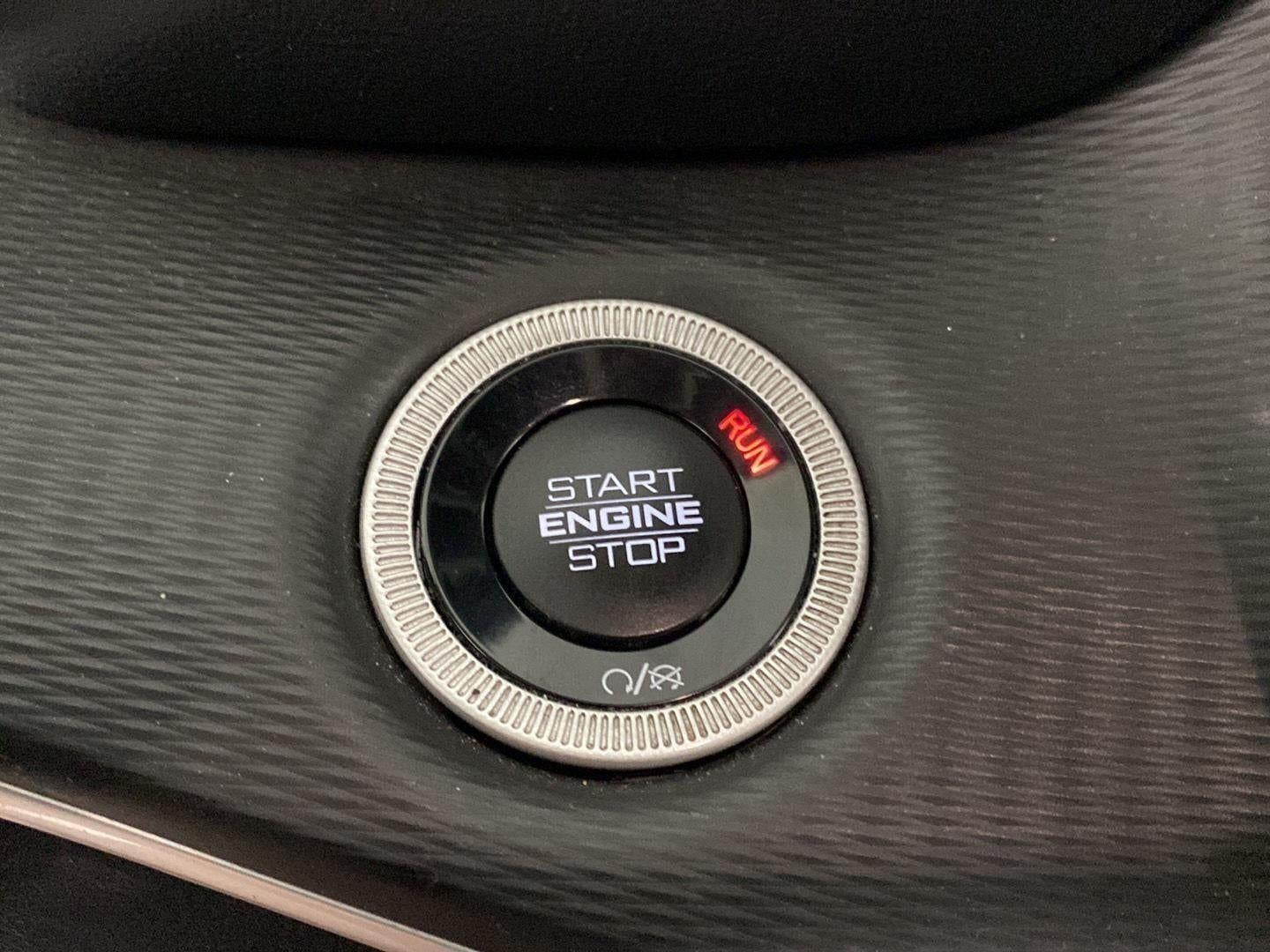 2023 Jeep Grand Cherokee Laredo 4x4