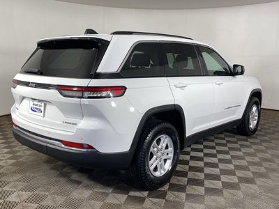 2023 Jeep Grand Cherokee Laredo 4x4
