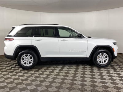 2023 Jeep Grand Cherokee Laredo 4x4
