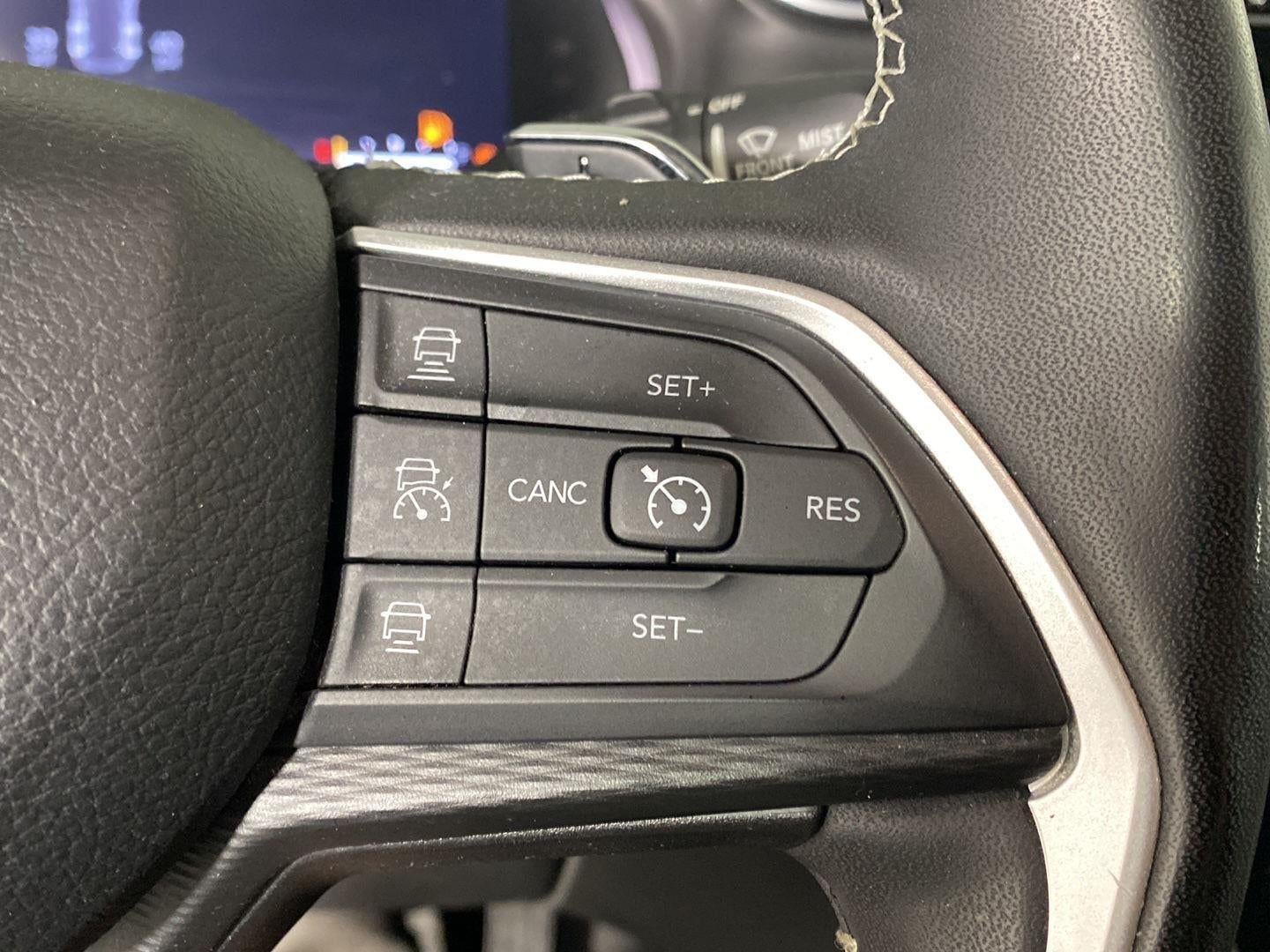 2023 Jeep Grand Cherokee Laredo 4x4