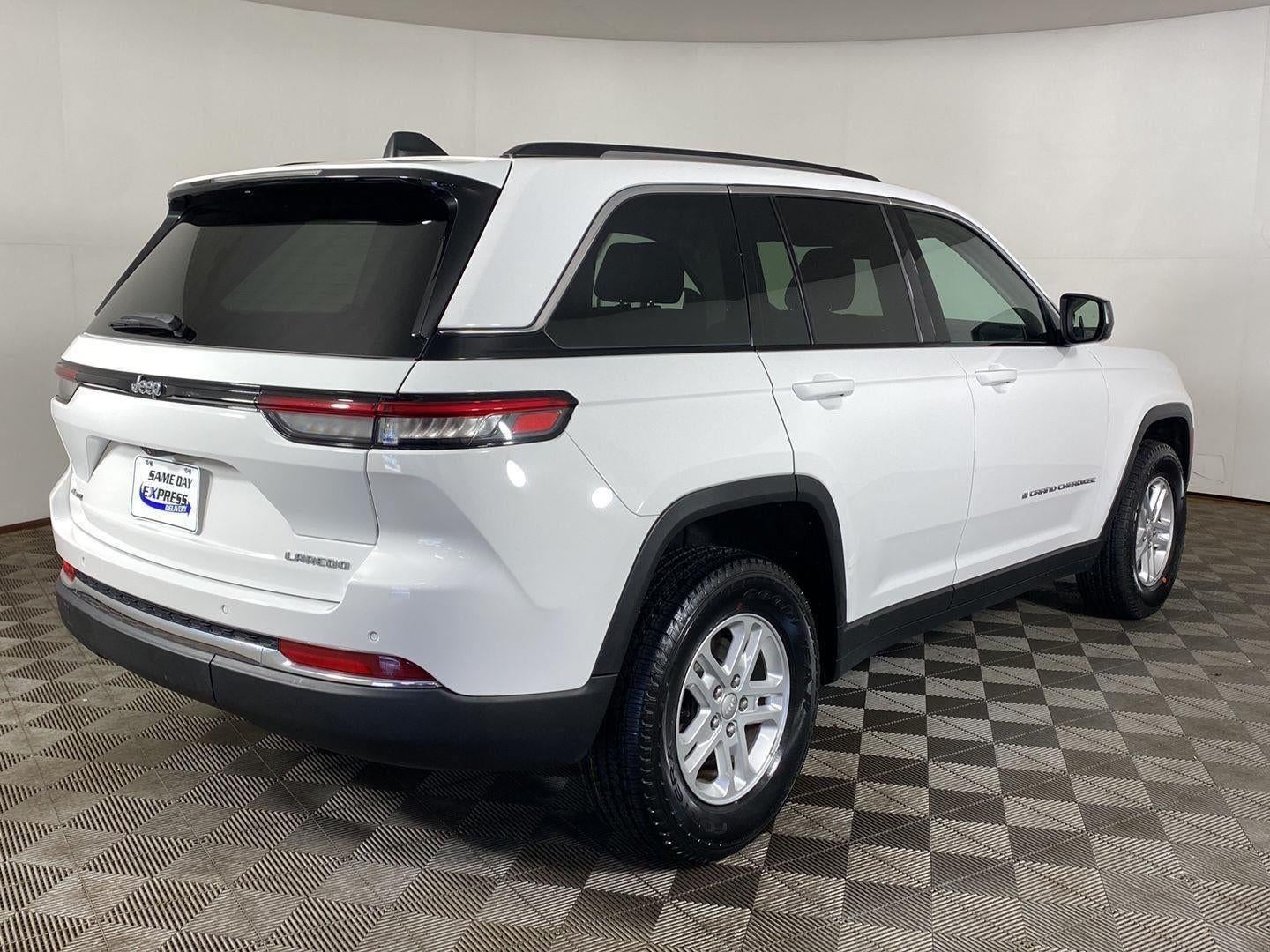 2023 Jeep Grand Cherokee Laredo 4x4