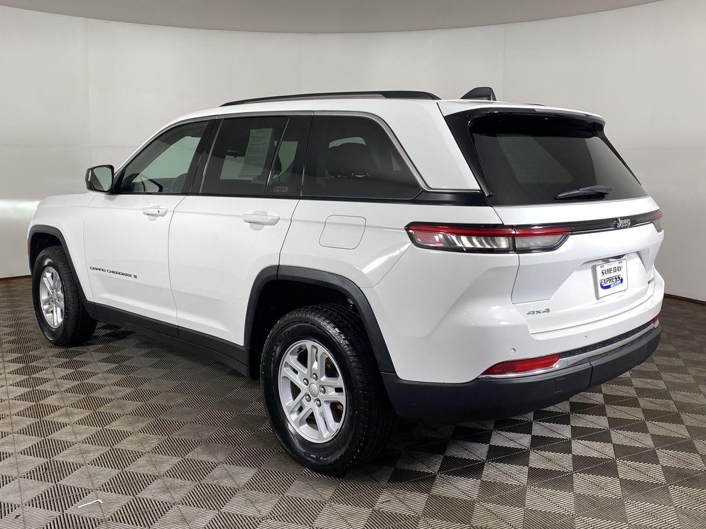 2023 Jeep Grand Cherokee Laredo 4x4