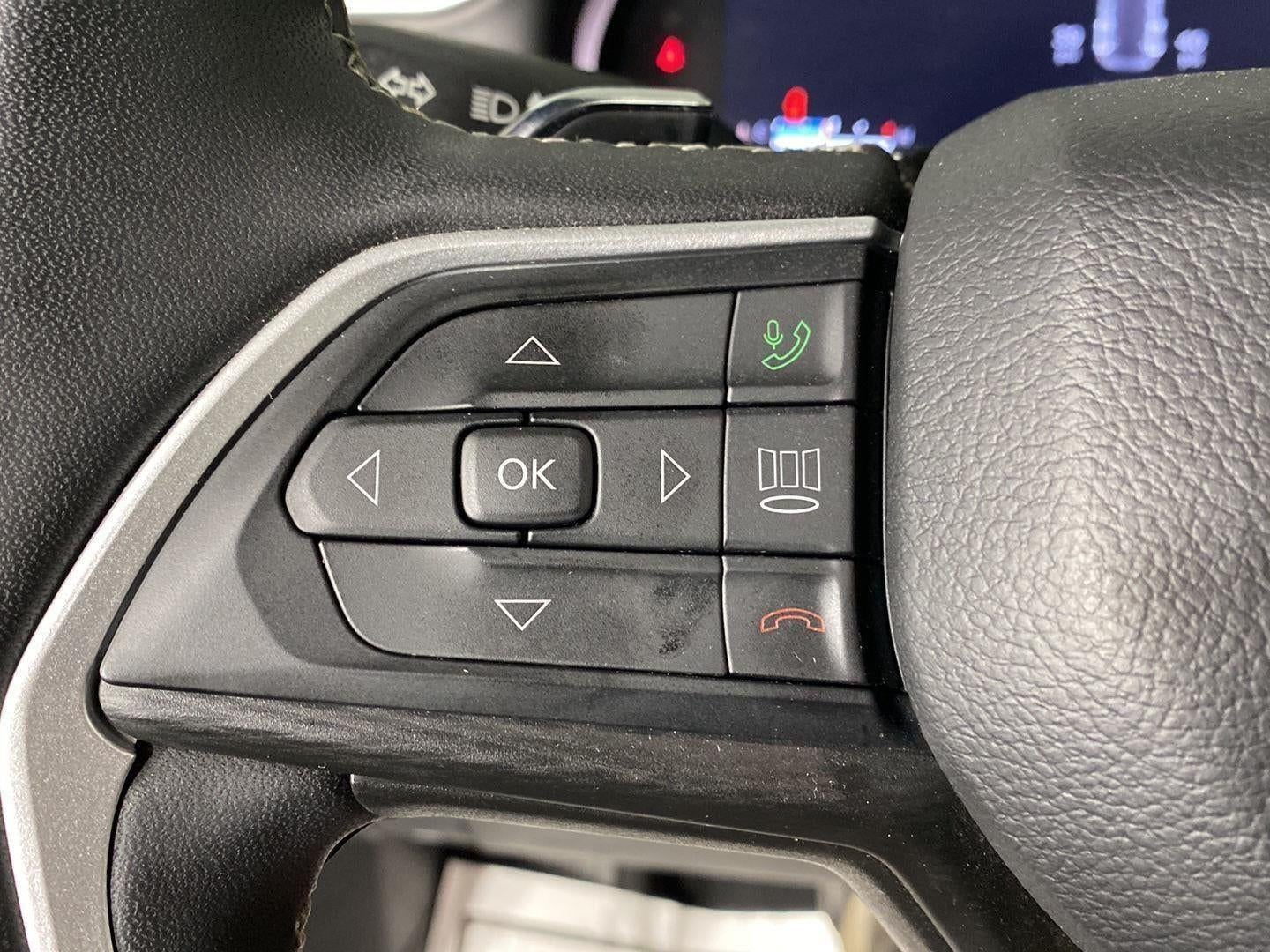 2023 Jeep Grand Cherokee Laredo 4x4