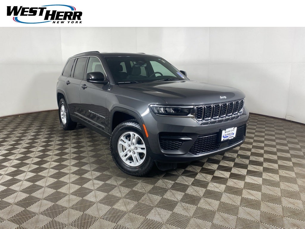 2025 Jeep Grand Cherokee Laredo 4x4