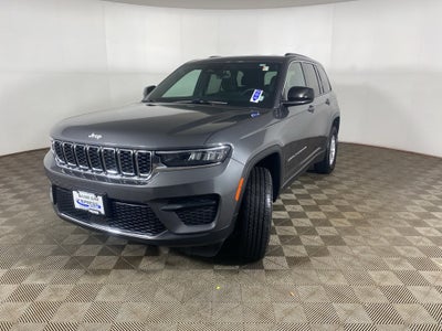 2025 Jeep Grand Cherokee Laredo 4x4