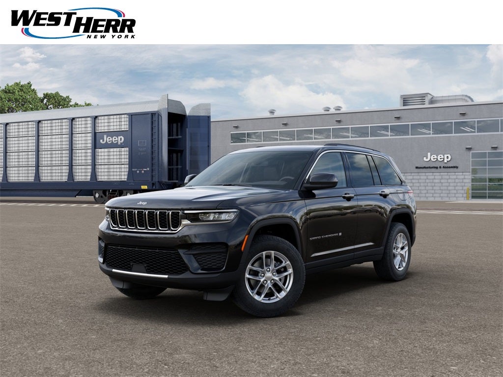 2025 Jeep Grand Cherokee GRAND CHEROKEE LAREDO X 4X4
