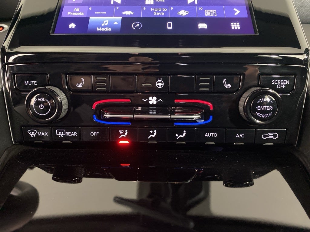 2025 Jeep Grand Cherokee Laredo X 4x4