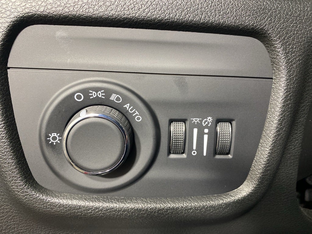 2025 Jeep Grand Cherokee Laredo X 4x4