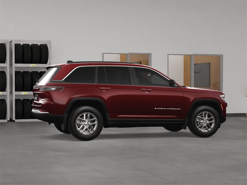 2025 Jeep Grand Cherokee GRAND CHEROKEE LAREDO X 4X4