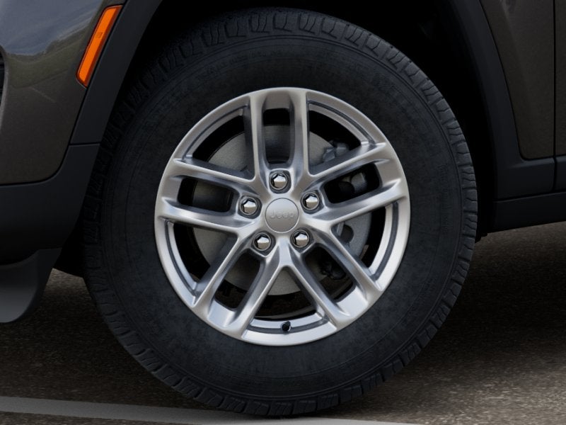 2026 Jeep Grand Cherokee GRAND CHEROKEE LAREDO X 4X4