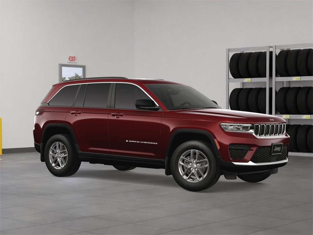 2025 Jeep Grand Cherokee GRAND CHEROKEE LAREDO X 4X4