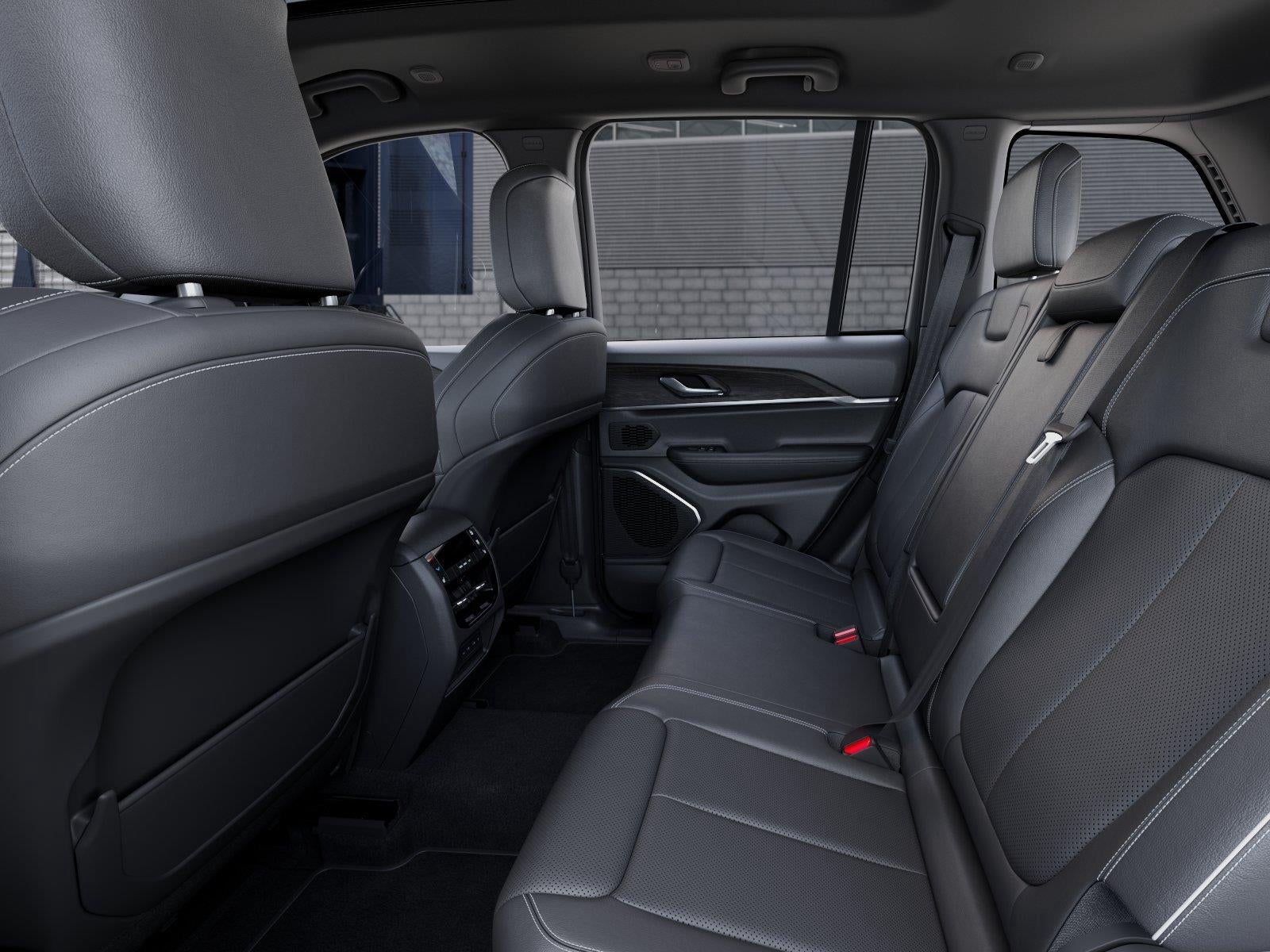 2027 Jeep Grand Cherokee GRAND CHEROKEE LIMITED RESERVE 4X4
