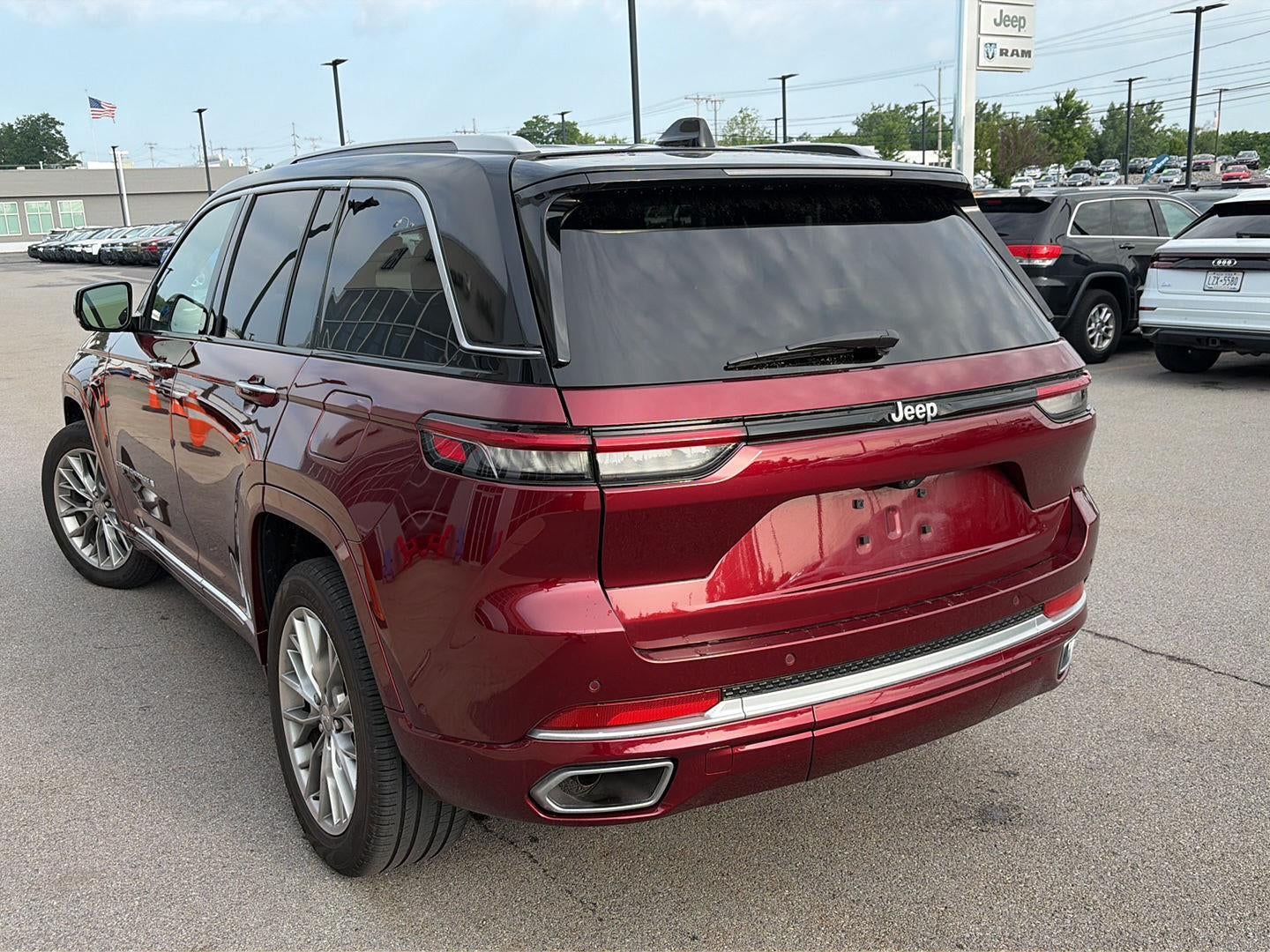 2022 Jeep Grand Cherokee Summit 4x4