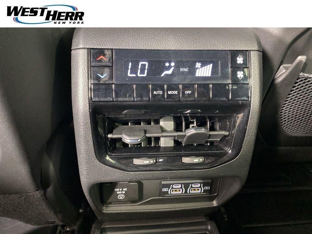 2023 Jeep Grand Cherokee L Altitude 4x4