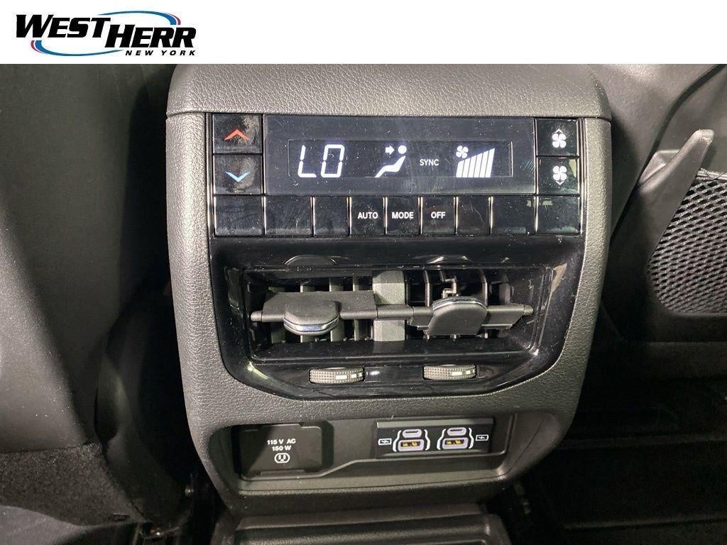2023 Jeep Grand Cherokee L Altitude 4x4