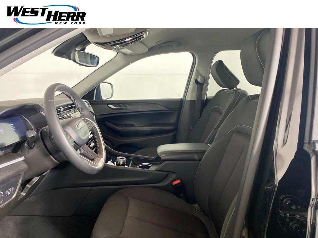 2024 Jeep Grand Cherokee L Laredo 4x4
