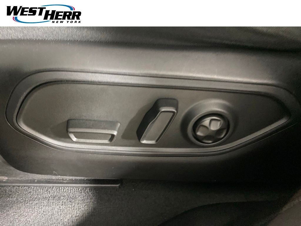 2024 Jeep Grand Cherokee L Laredo 4x4