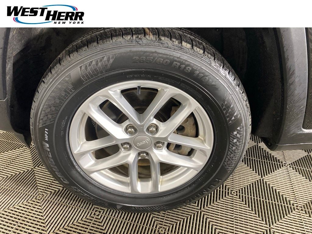 2024 Jeep Grand Cherokee L Laredo 4x4