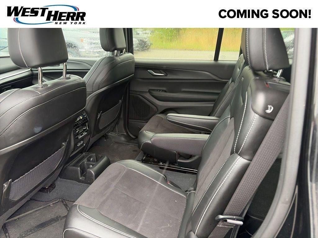 2023 Jeep Grand Cherokee L Altitude 4x4