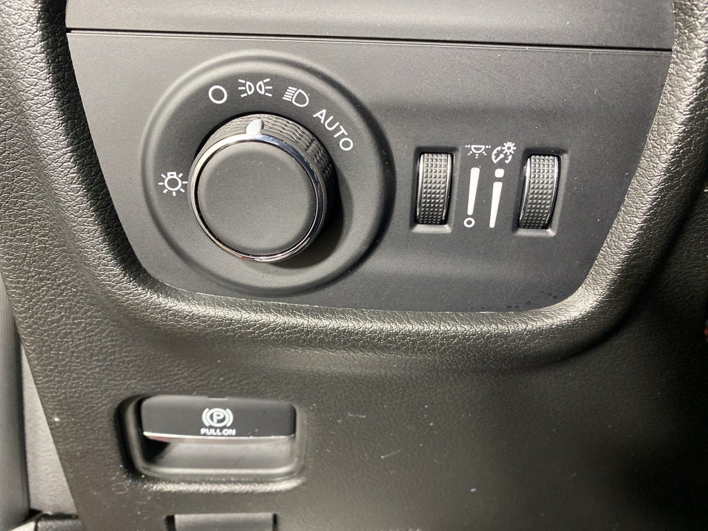 2025 Jeep Grand Cherokee L Laredo X 4x4