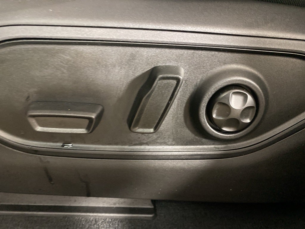 2025 Jeep Grand Cherokee L Laredo X 4x4