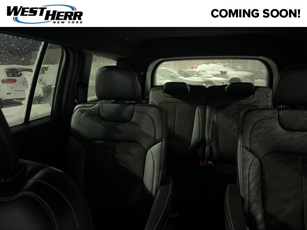 2023 Jeep Grand Cherokee L Altitude 4x4