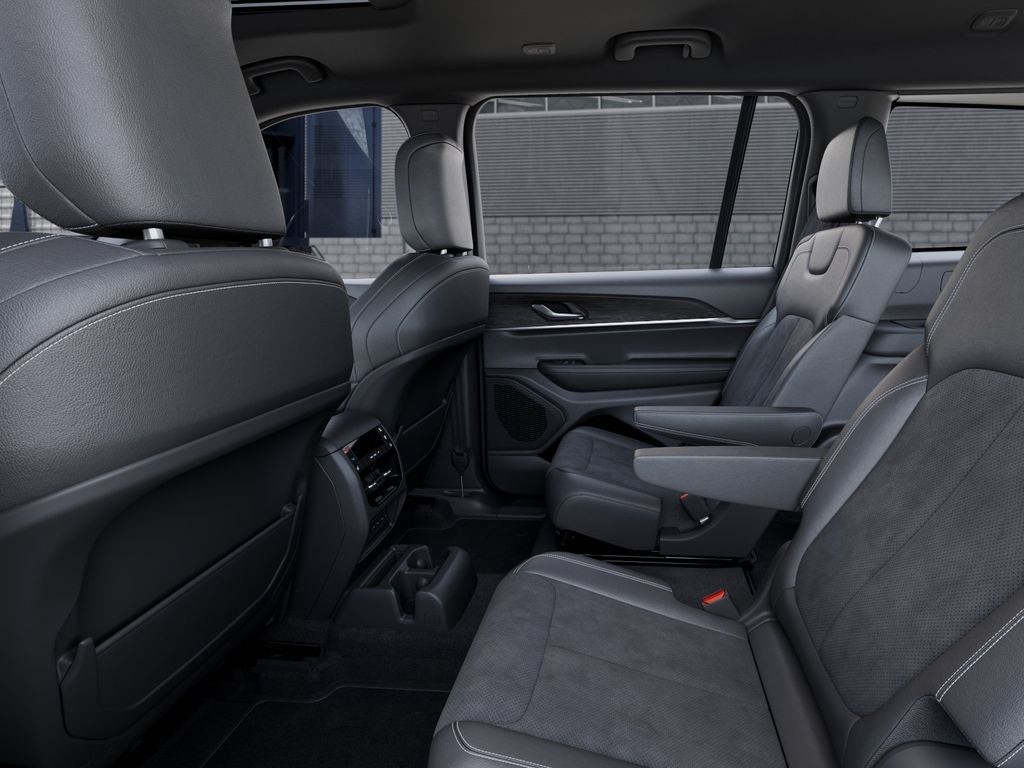 2026 Jeep Grand Cherokee GRAND CHEROKEE L LAREDO ALTITUDE 4X4