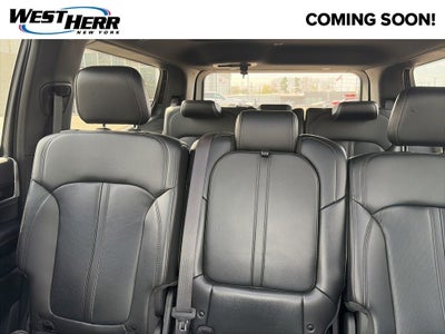 2023 Jeep Wagoneer Base