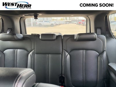 2023 Jeep Wagoneer Base