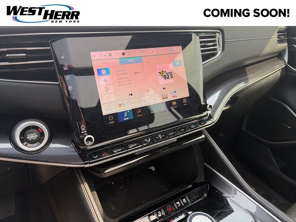 2023 Jeep Wagoneer Base