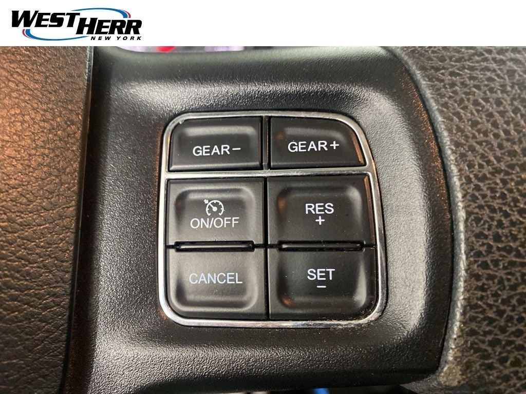 2018 RAM 1500 Express Quad Cab 4x4 6'4' Box