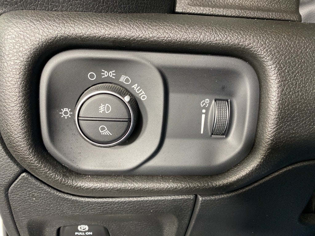 2023 RAM 1500 Tradesman Quad Cab 4x4 6'4' Box