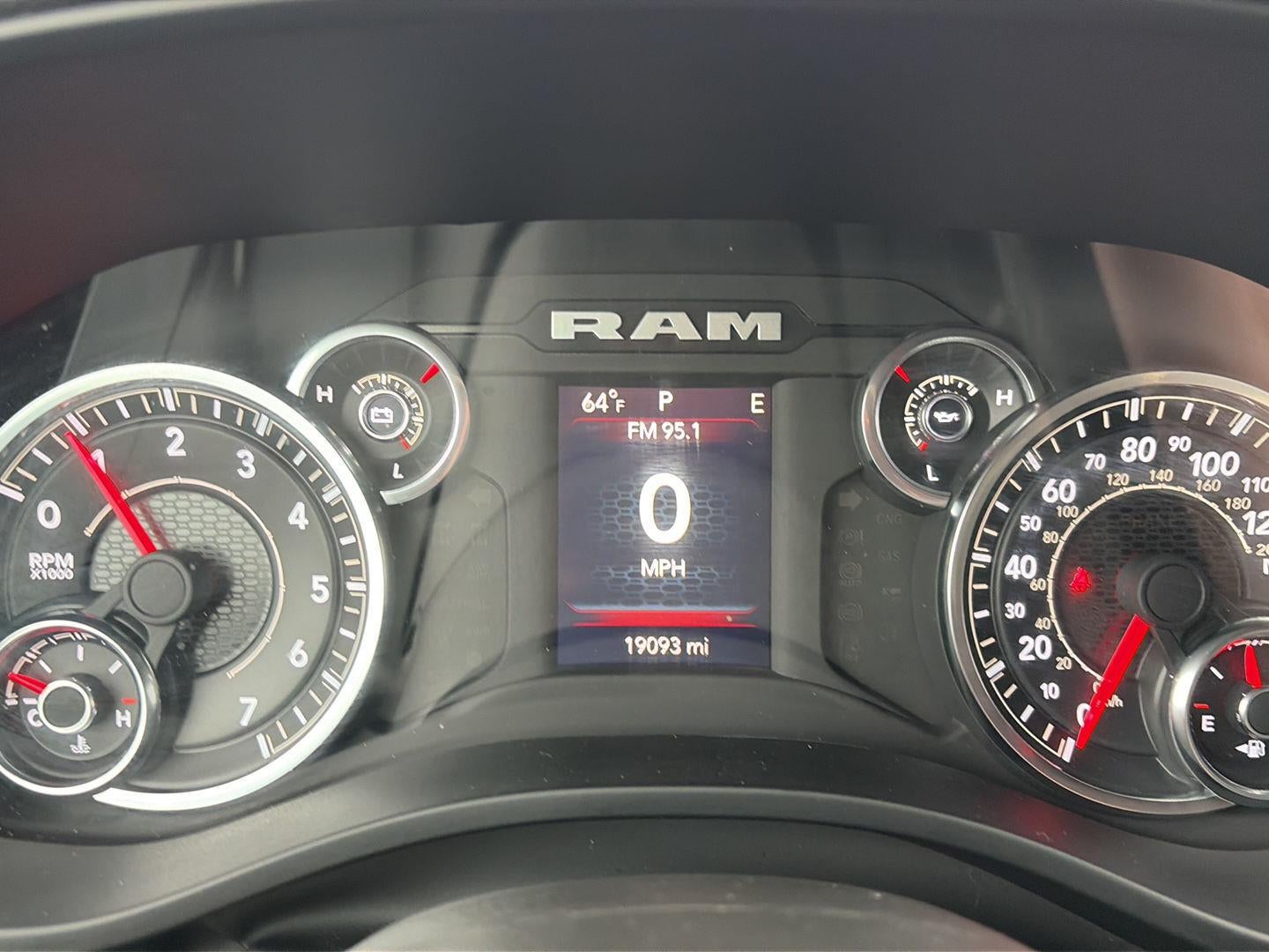 2023 RAM 1500 Big Horn Crew Cab 4x4 5'7' Box