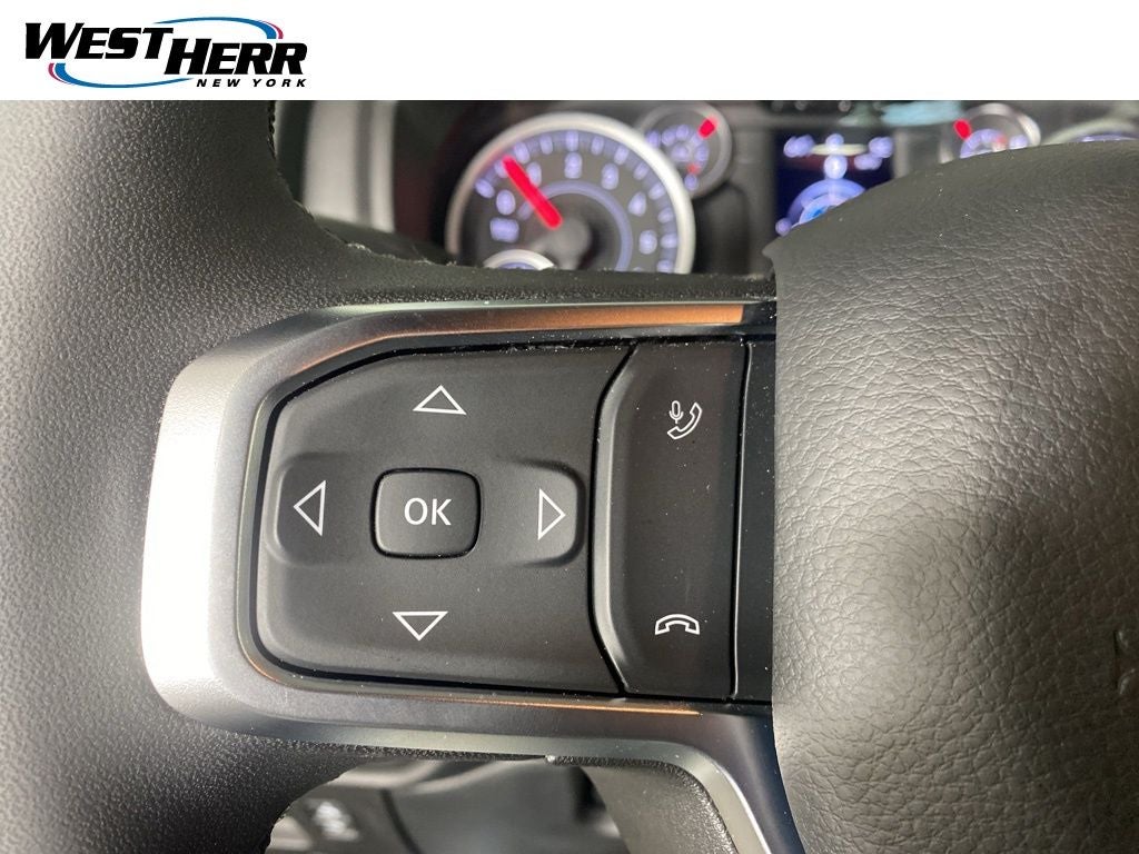2025 RAM 1500 Big Horn Crew Cab 4x4 5'7' Box