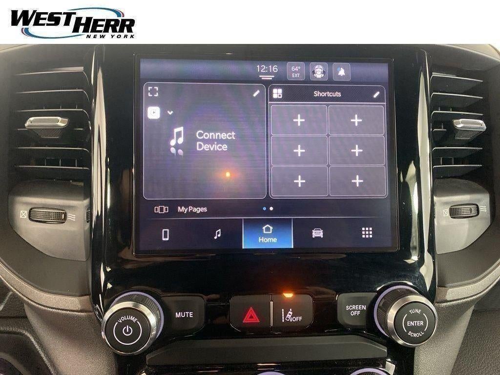 2025 RAM 1500 Tradesman Crew Cab 4x4 5'7' Box