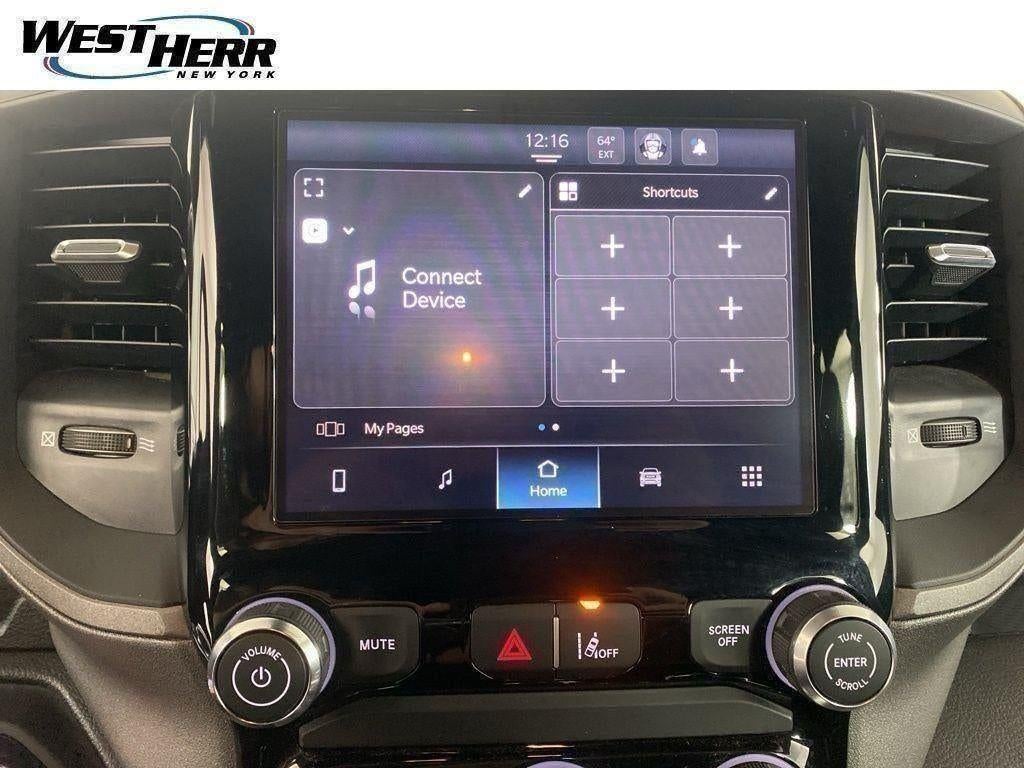 2025 RAM 1500 Tradesman Crew Cab 4x4 5'7' Box