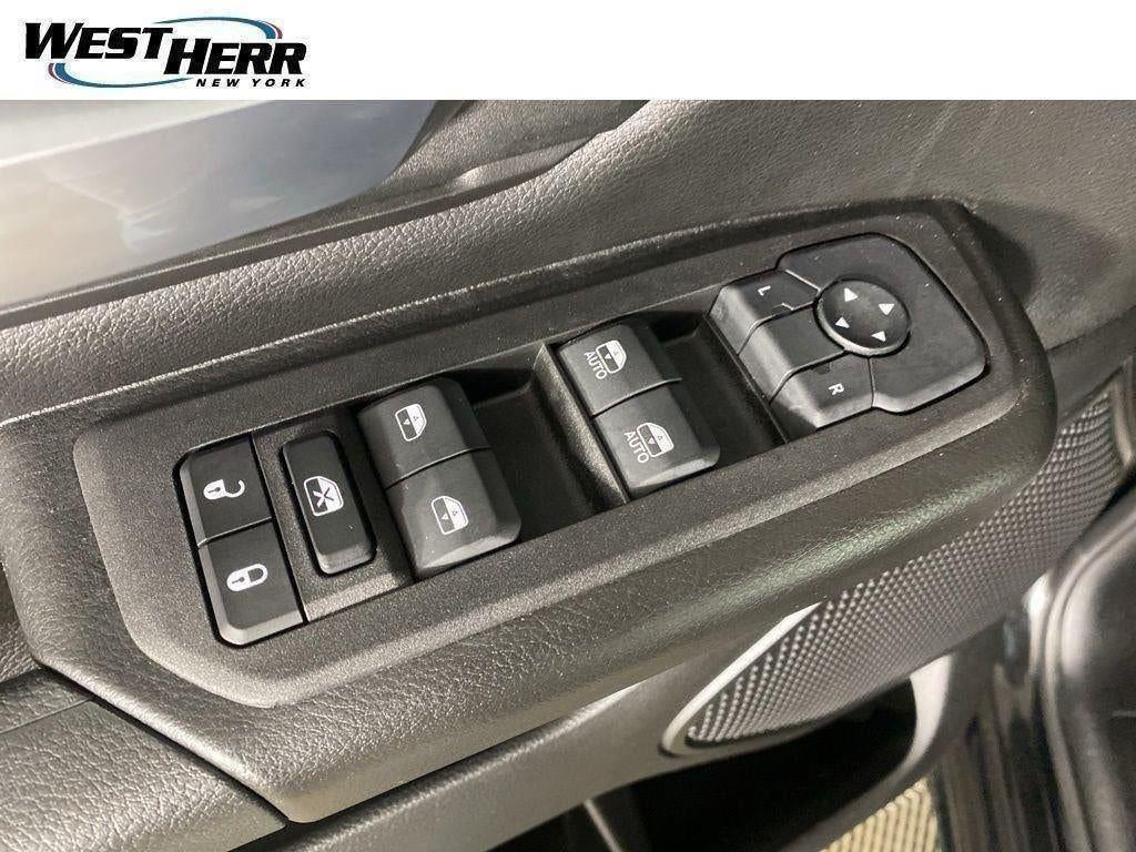 2025 RAM 1500 Tradesman Crew Cab 4x4 5'7' Box